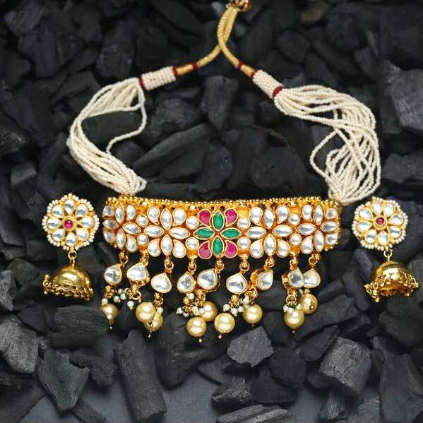 Jewellery,Fashion accessory,Necklace,Body jewelry,Gemstone,Pearl,Gold,Diamond,Metal