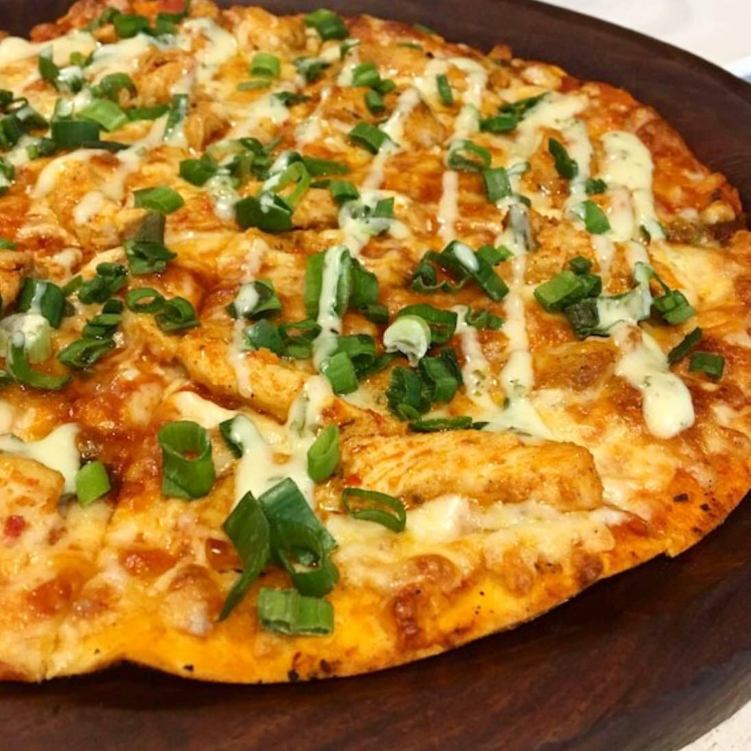 Dish,Food,Cuisine,Pizza,Pizza cheese,California-style pizza,Flatbread,Ingredient,Tarte flambée,Italian food