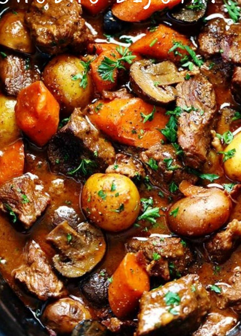 Dish,Food,Cuisine,Ingredient,Meat,Beef bourguignon,Produce,Navarin,Irish stew,Recipe