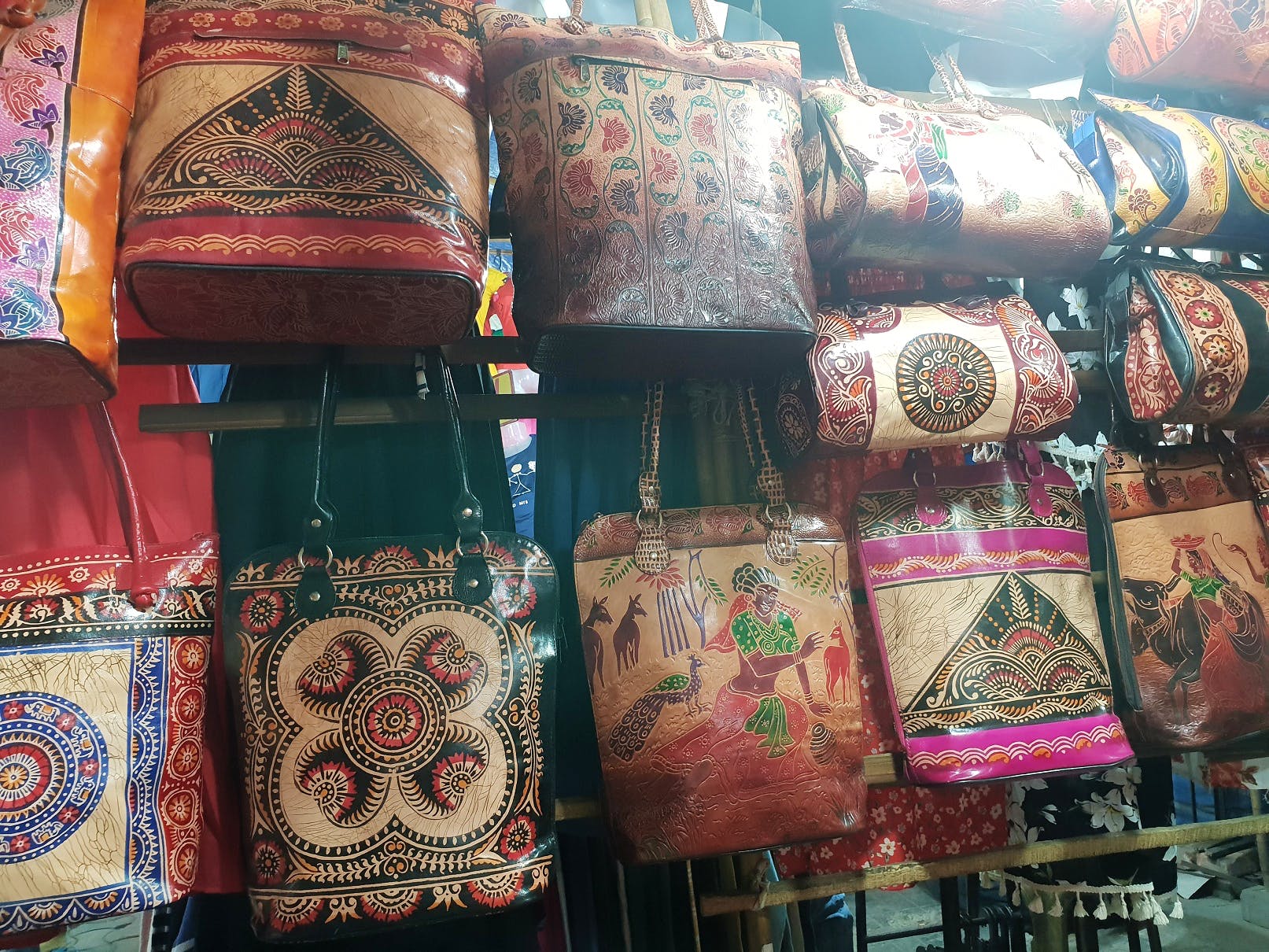 ANANYA LEATHER HANDICRAFT Shantiniketan Genuine Leather Shakuntala Printed  Shoulder Bag Purse For Women