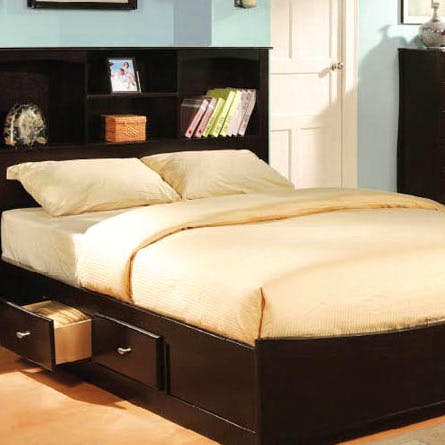 Bed,Furniture,Bedroom,Bed sheet,Mattress,Bed frame,Bedding,Room,Drawer,Nightstand