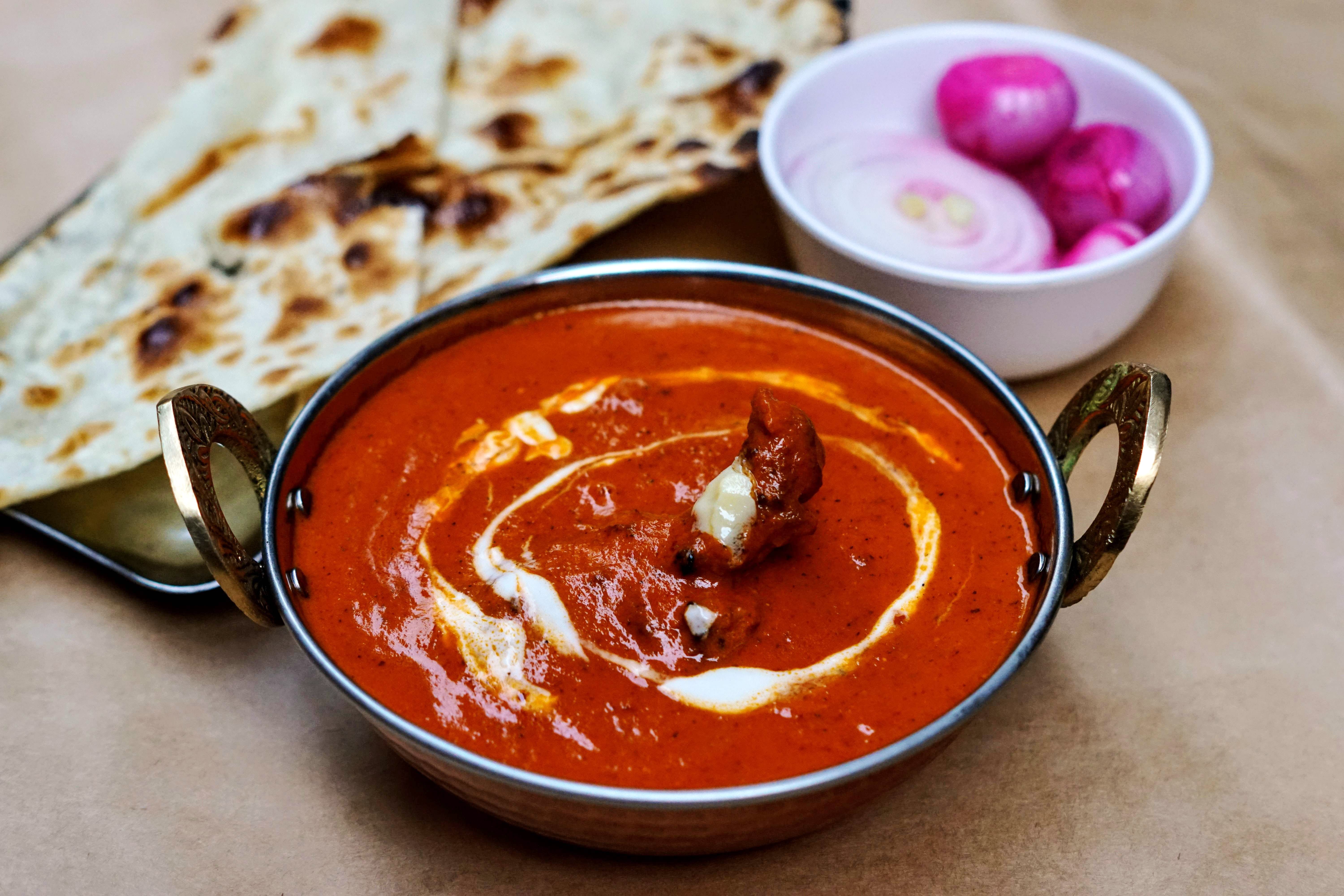Dish,Food,Cuisine,Ingredient,Curry,Gravy,Chutney,Muhammara,Naan,Indian cuisine