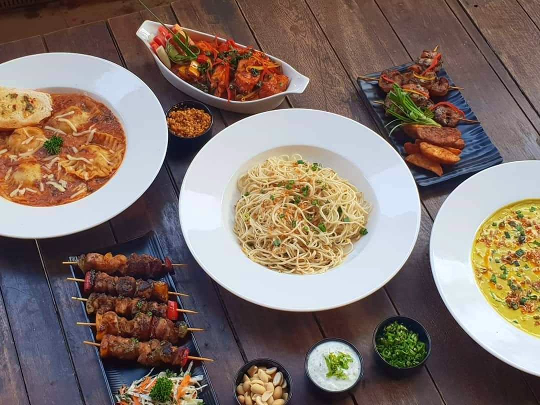 Dish,Food,Cuisine,Meal,Ingredient,Lunch,Thai food,Chinese food,Pad thai,Pancit