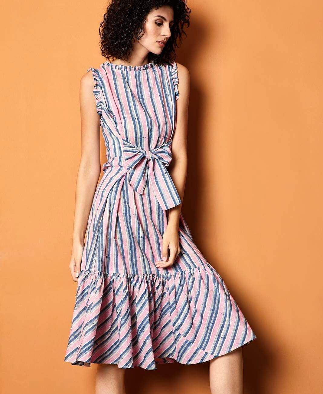 Clothing,Fashion model,Dress,Day dress,Waist,Shoulder,Neck,Sleeve,A-line,Fashion