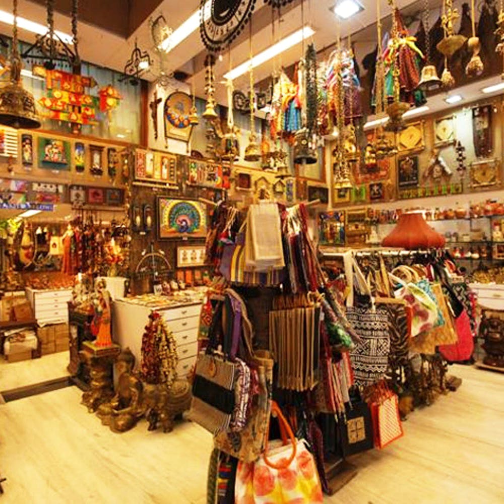 Souvenirs Store Near Me