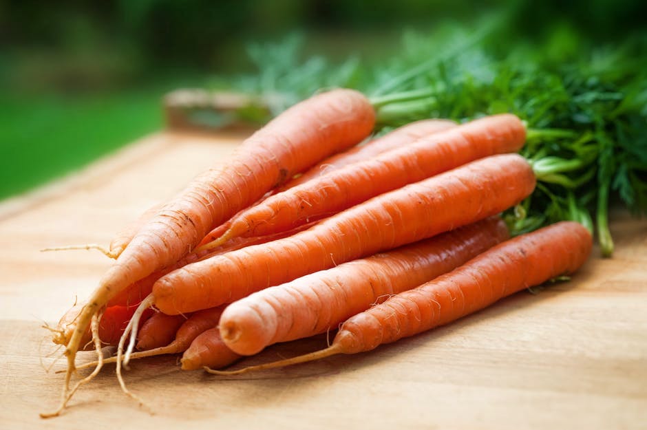 Carrot,Food,Root vegetable,Vegetable,Baby carrot,Local food,wild carrot,Produce,Plant,Radish