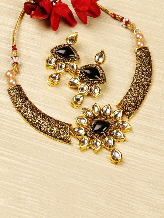 Jewellery,Fashion accessory,Body jewelry,Necklace,Chain,Gold,Pendant,Metal,Ear,Jewelry making