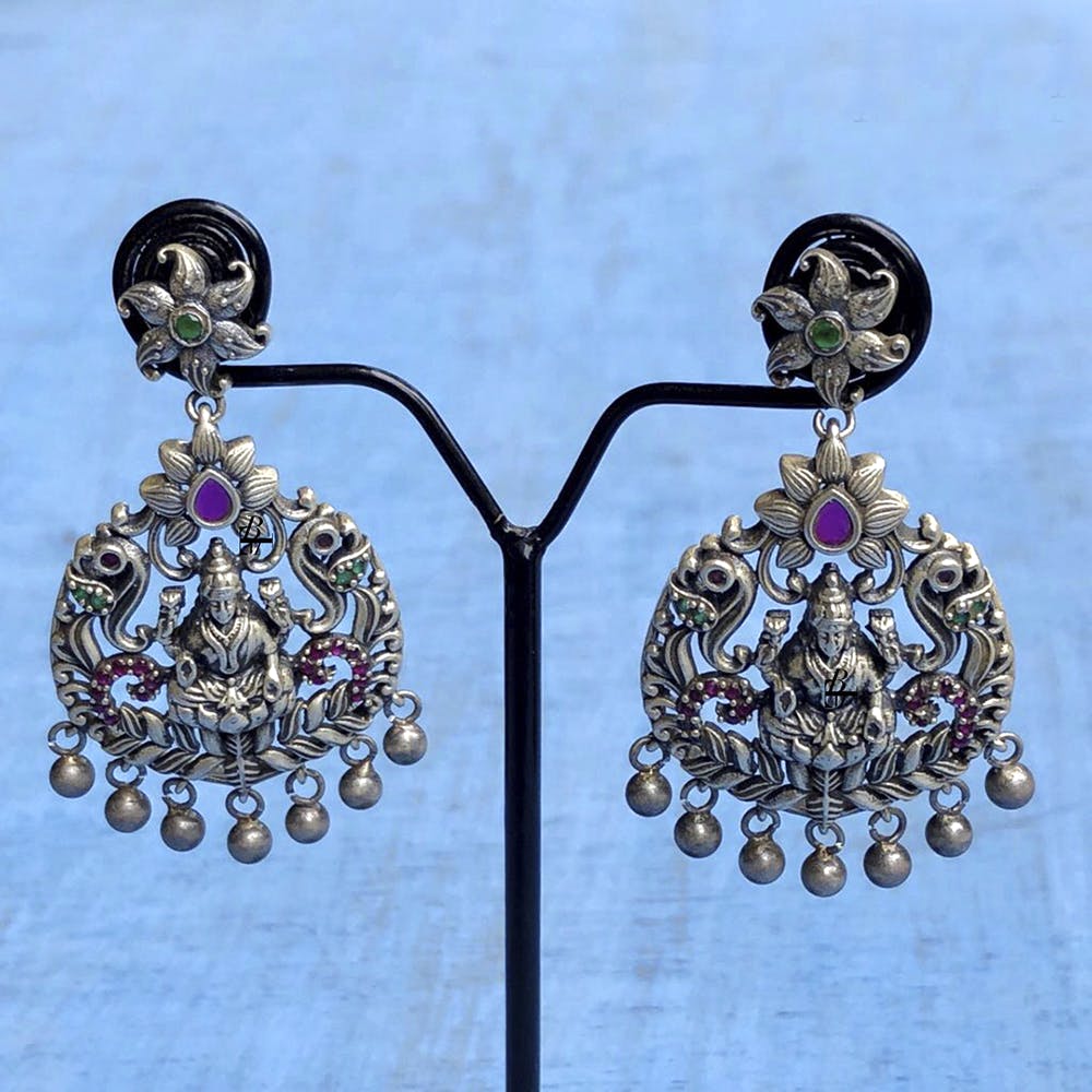 Earrings,Body jewelry,Jewellery,Fashion accessory,Purple,Silver,Silver,Gemstone,Metal,Diamond