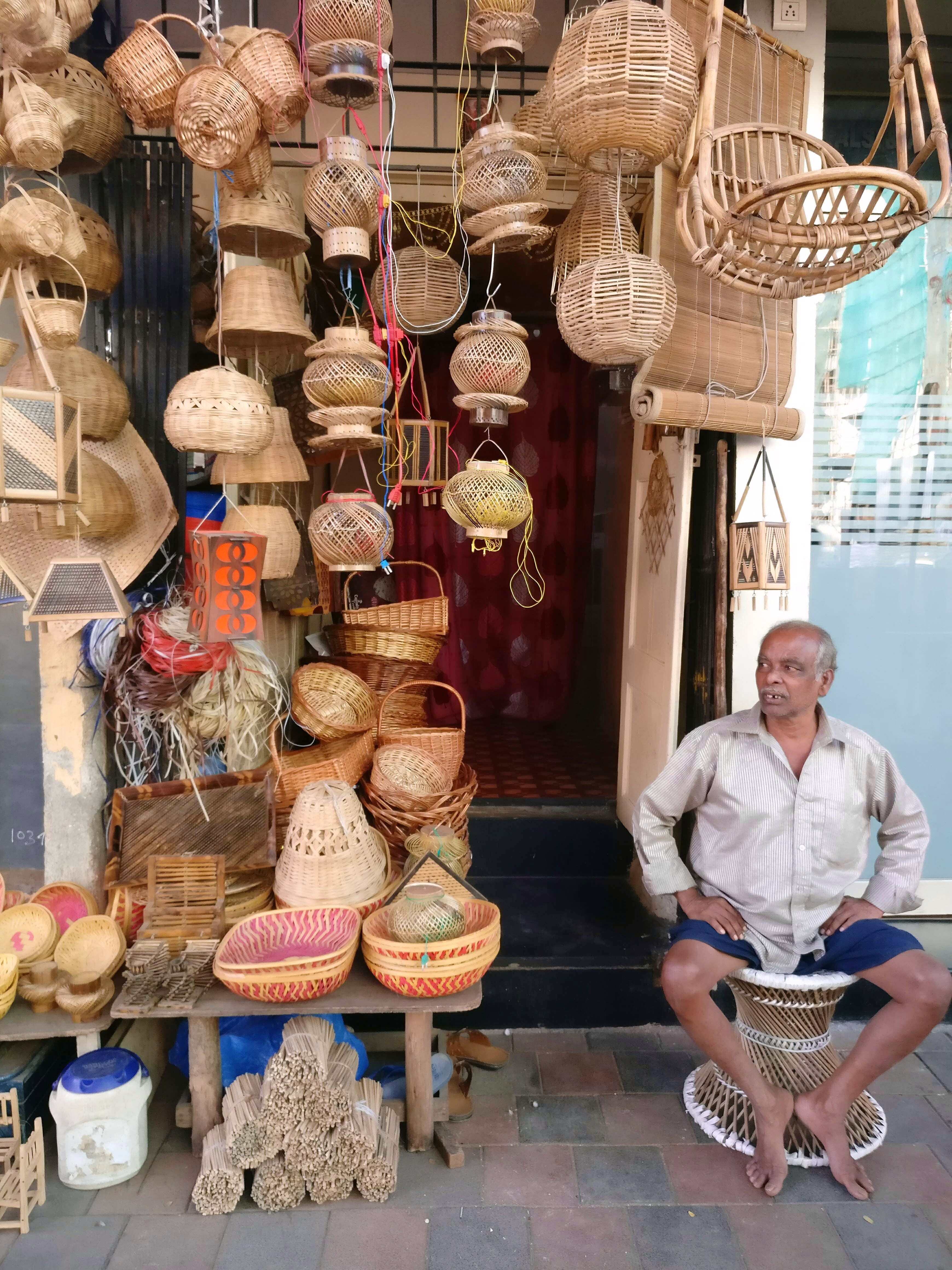 Pottery,Shopkeeper,Bazaar,Ceramic,Art,Selling,Anthropology