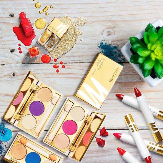 Get Your Hands On This Travel-Friendly Makeup Right Away