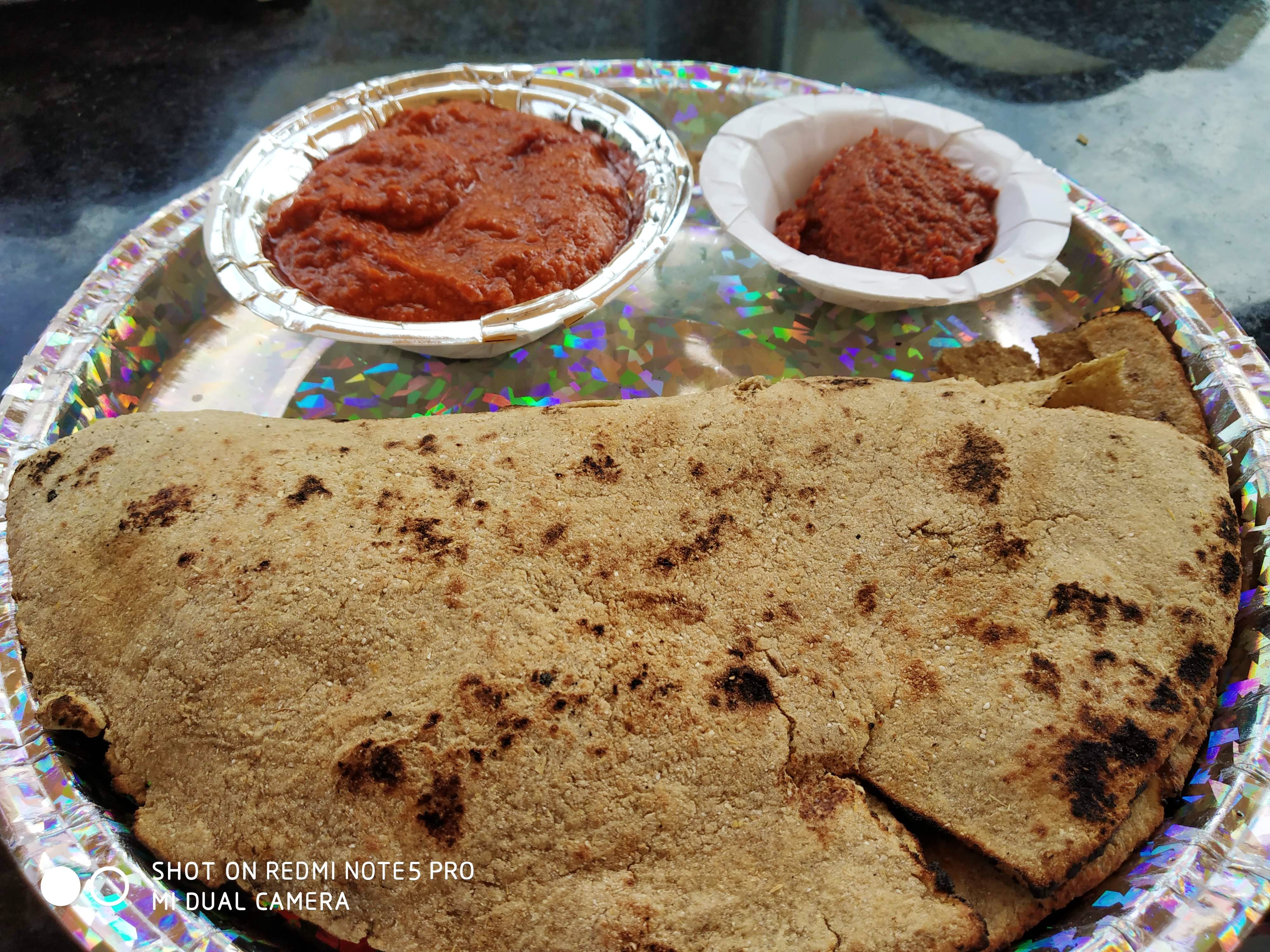 Dish,Food,Cuisine,Ingredient,Indian cuisine,Produce,Baked goods,Bhakri,Chapati,Dessert