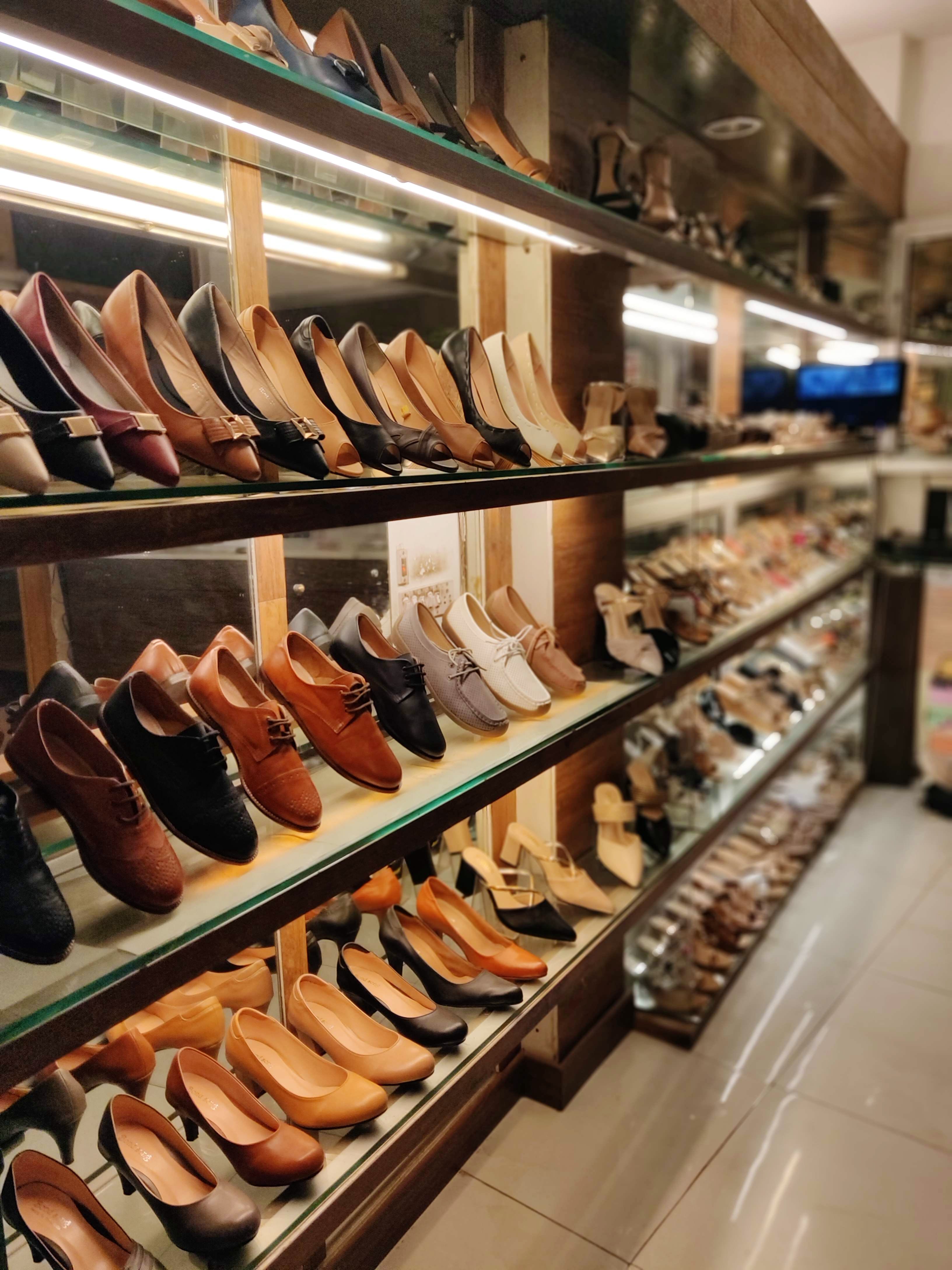 Bakery,Footwear,Retail,Building,Inventory,Shoe store,Outlet store,Shoe,Collection
