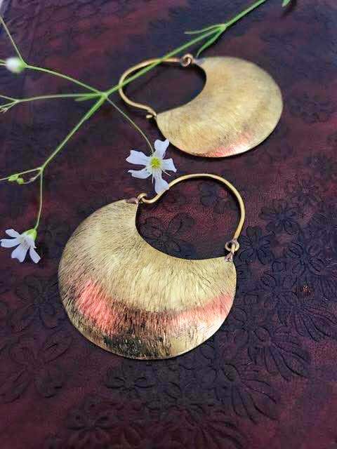 Earrings,Jewellery,Fashion accessory,Copper,Leaf,Pendant,Metal,Necklace,Wood,Plant