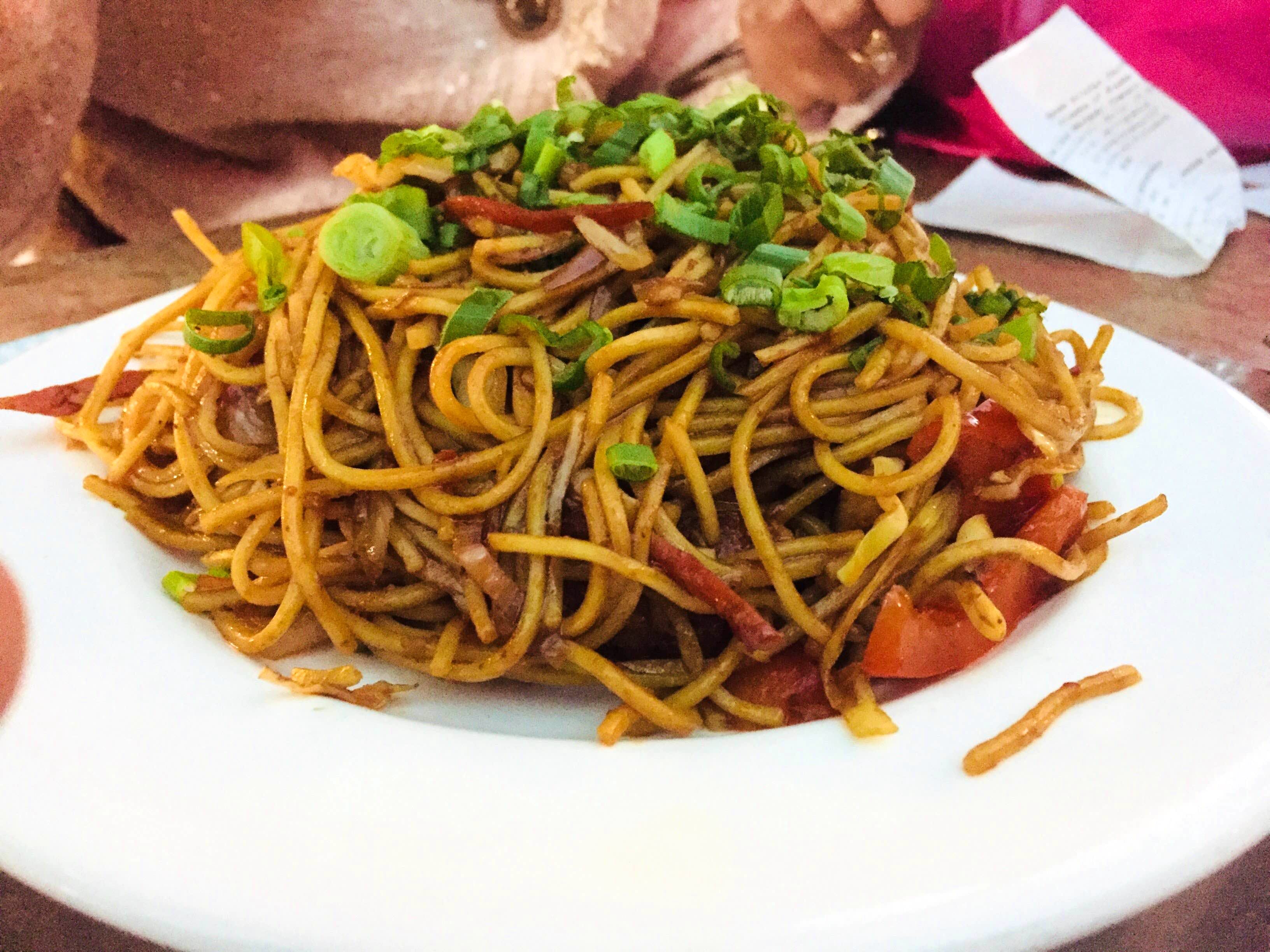 Dish,Food,Noodle,Fried noodles,Chow mein,Cuisine,Lo mein,Yakisoba,Mie goreng,Chinese noodles