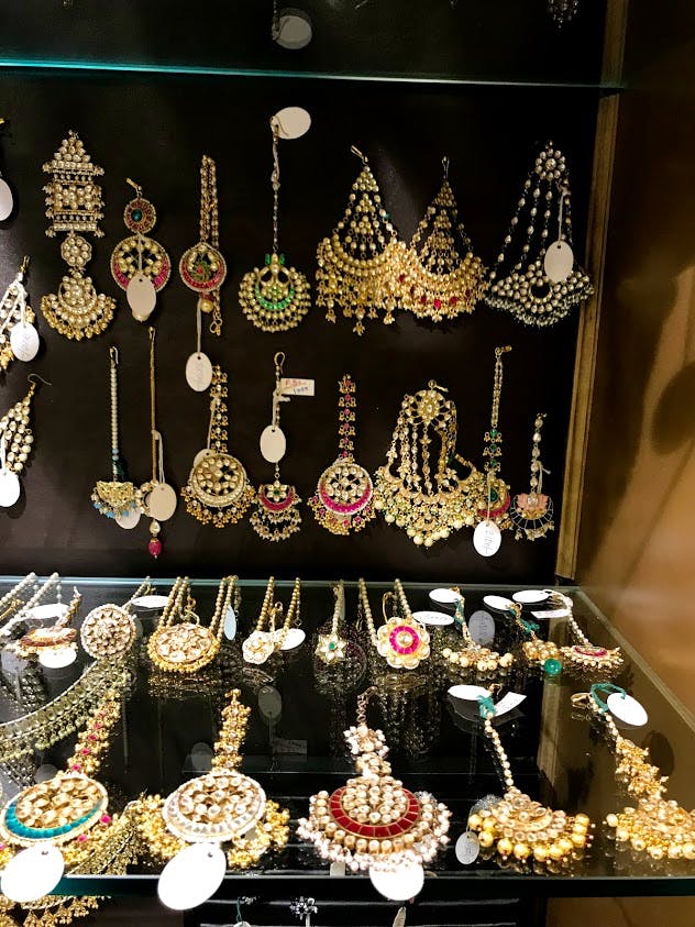Aayati Jewels, Shahpur Jat For Kundan 
