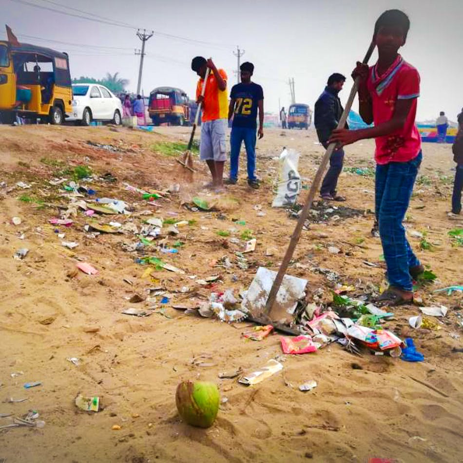 Community,Adaptation,Litter,Fun,Pollution,Waste,Tree,Play,Child,Plastic