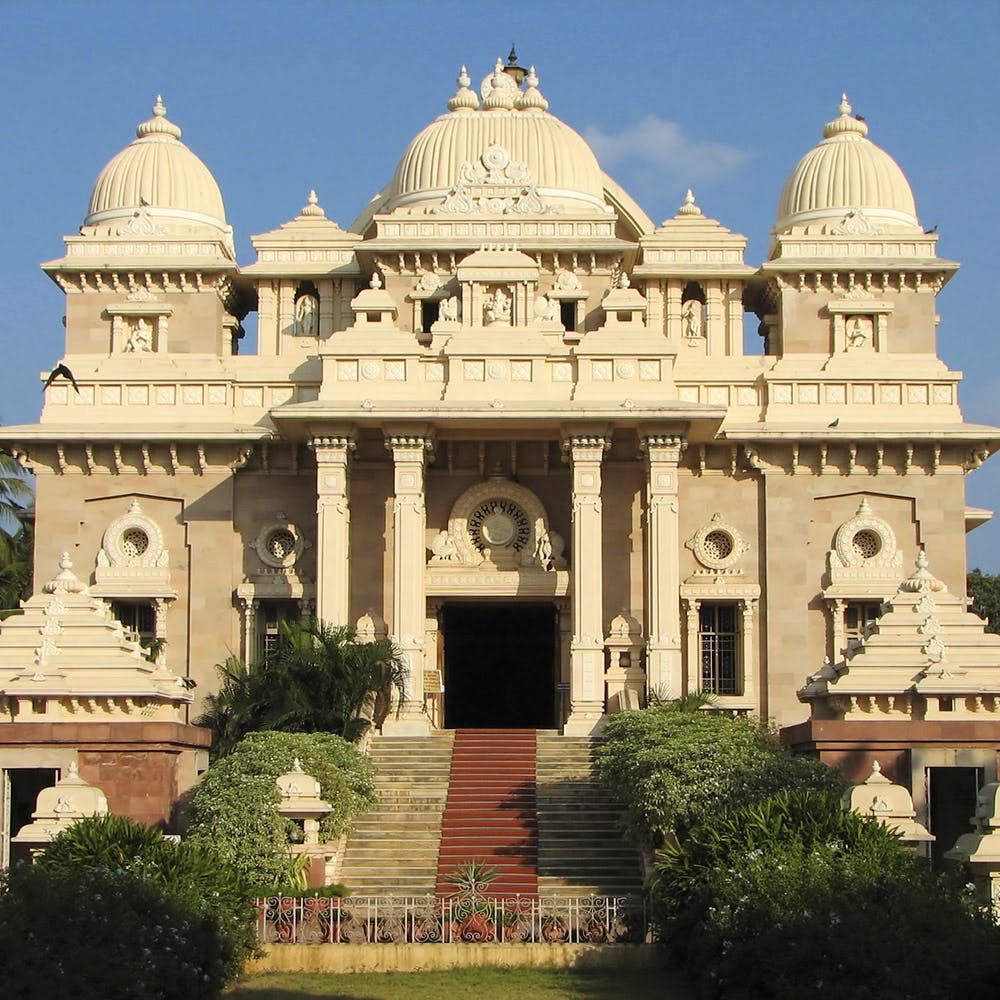 Landmark,Classical architecture,Building,Hindu temple,Architecture,Place of worship,Holy places,Dome,Historic site,Temple