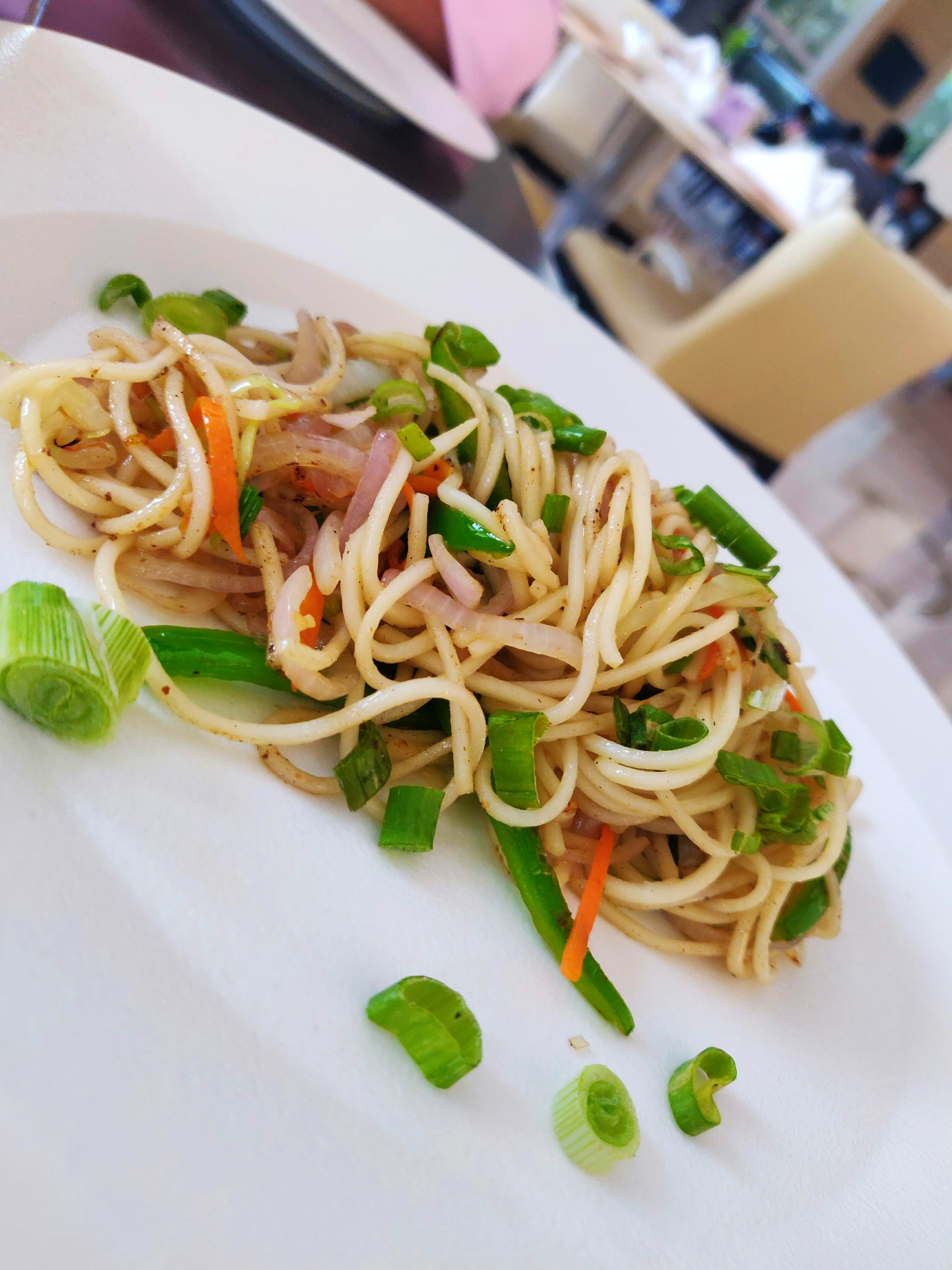 Dish,Cuisine,Food,Pad thai,Noodle,Ingredient,Spaghetti,Chow mein,Capellini,Shirataki noodles