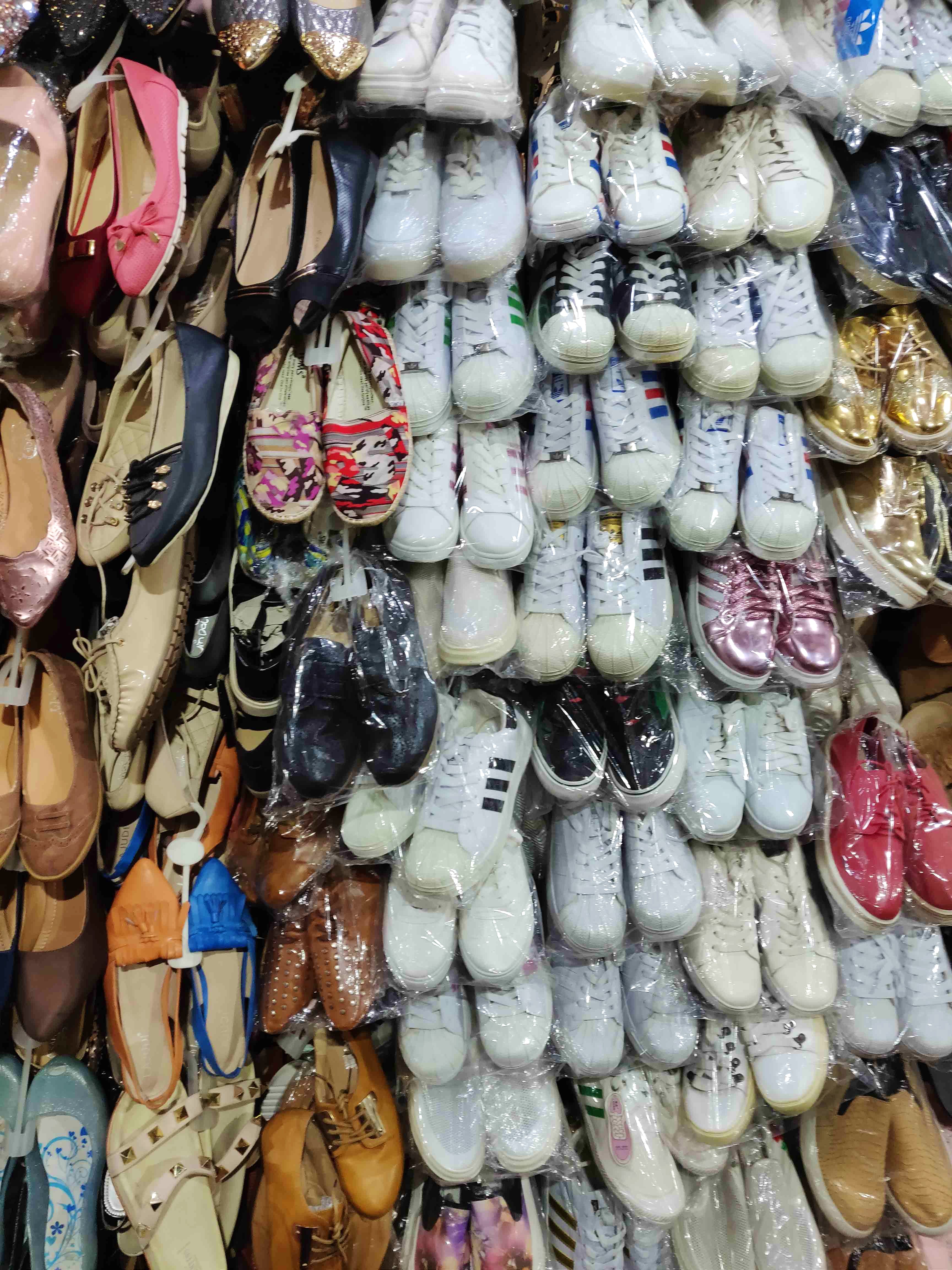 Footwear,Shoe,Selling,Slipper,Market,City