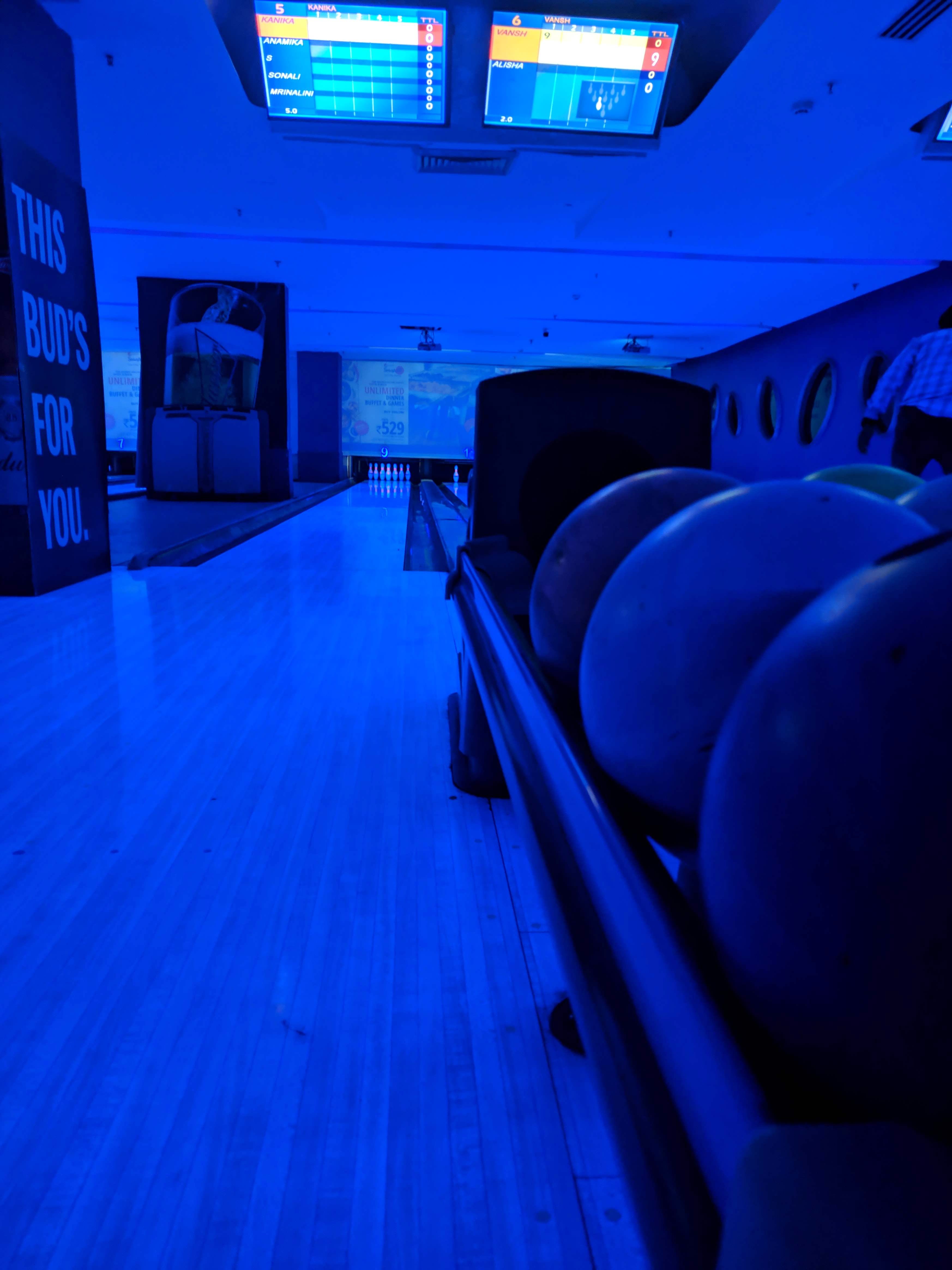 UV bowling area of Smaah