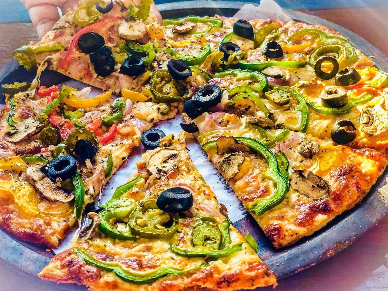Dish,Food,Cuisine,Pizza,California-style pizza,Ingredient,Pizza cheese,Flatbread,Italian food,Junk food