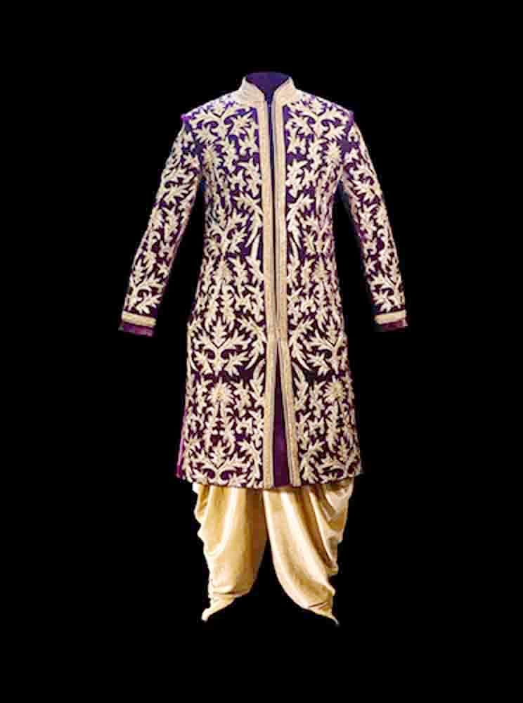 Clothing,Suit,Formal wear,Purple,Outerwear,Sleeve,Dress,Collar,Textile,Robe
