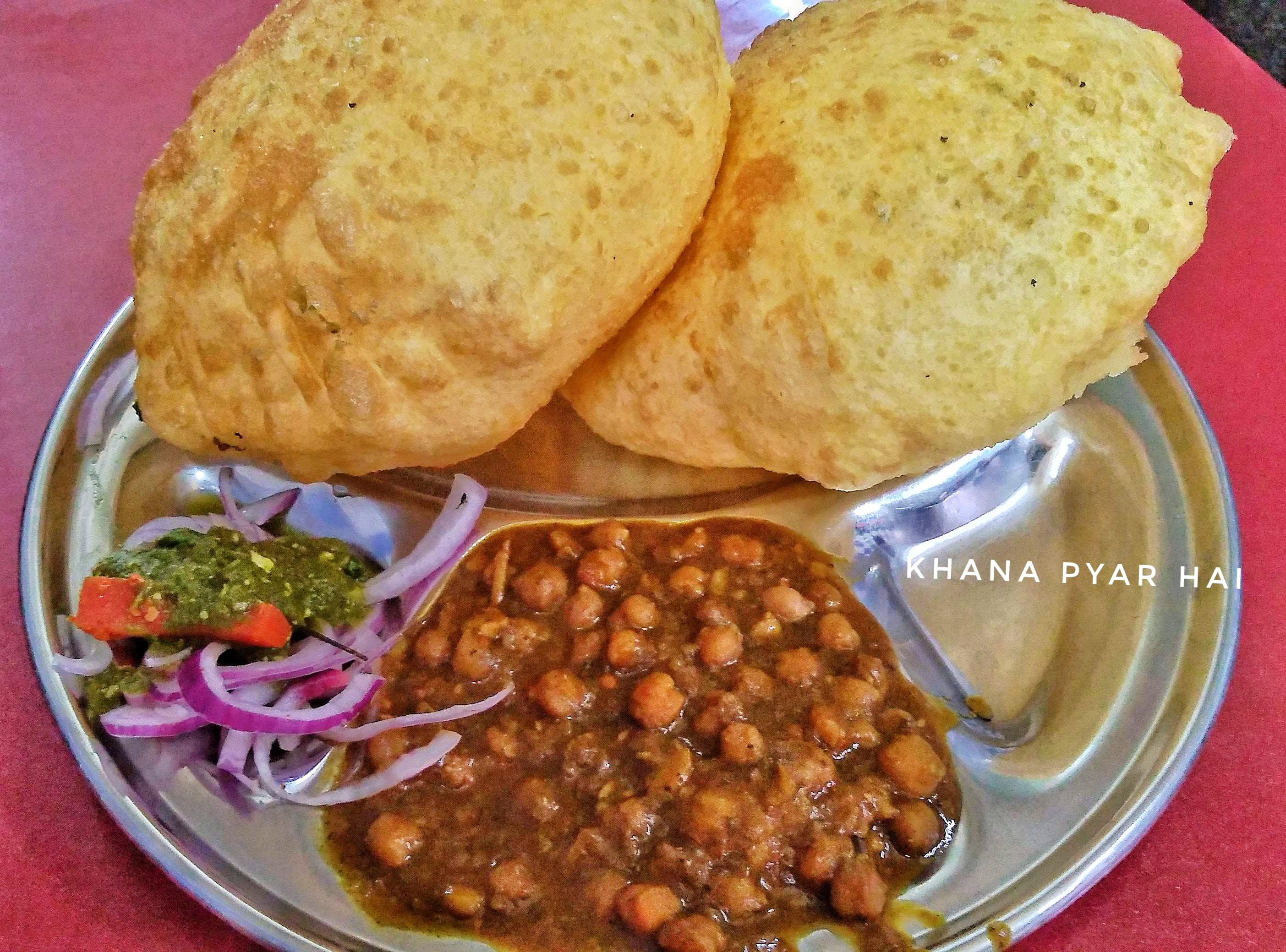 Dish,Food,Cuisine,Puri,Ingredient,Chole bhature,Produce,Indian cuisine,Staple food,Fried food