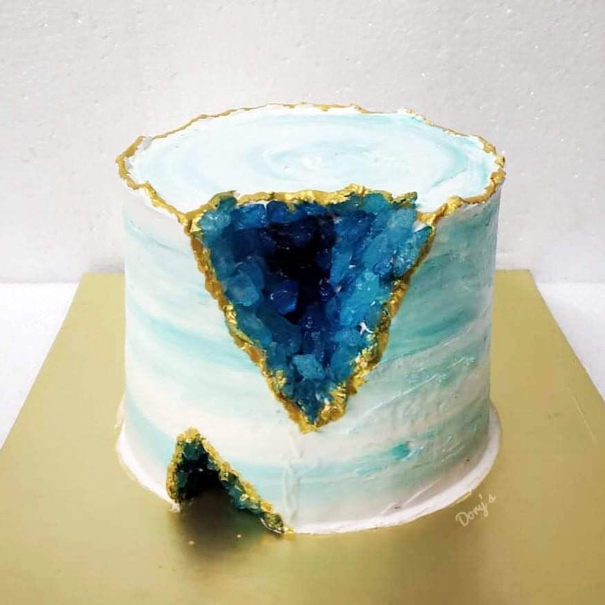 Blue,Icing,Turquoise,Aqua,Fondant,Buttercream,Cake,Cake decorating,Dessert,Baked goods