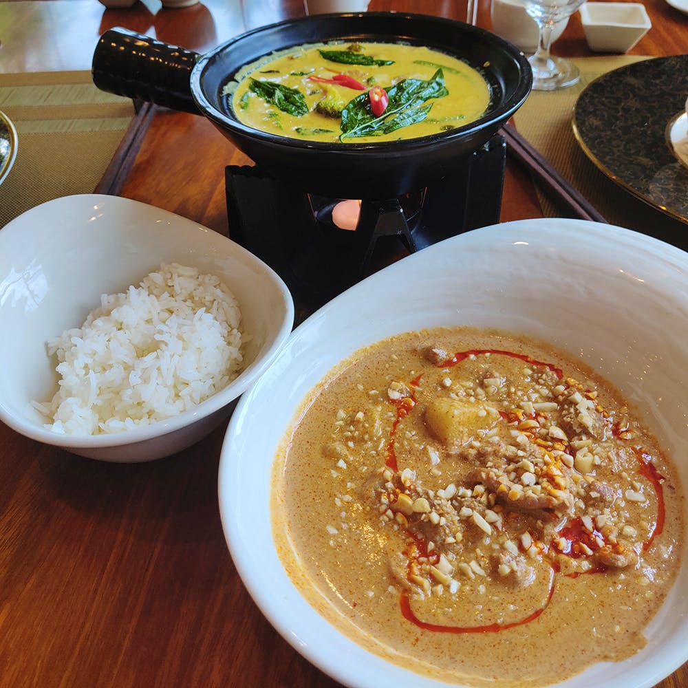 Dish,Food,Cuisine,Ingredient,Curry,Produce,Red curry,Yellow curry,Gravy,Lunch
