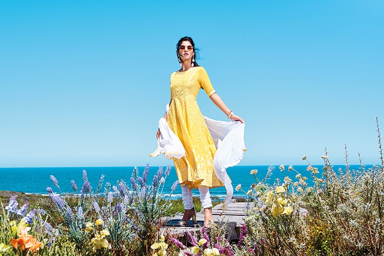 People in nature,Sky,Yellow,Blue,Dress,Beauty,Summer,Fun,Fashion,Happy
