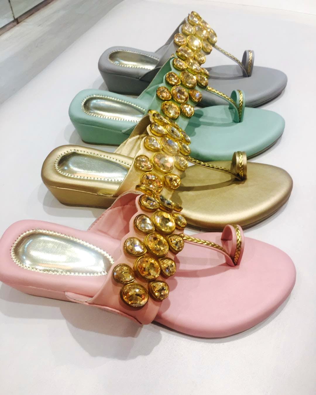 Footwear,Shoe,Sandal,Pink,Flip-flops,Slipper,Metal,Fashion accessory,Gold