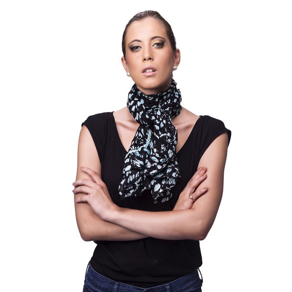 Clothing,Scarf,Stole,Black,Neck,Fashion accessory,Shawl,Wrap,Beige,Pattern