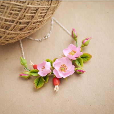 Floral jewellery on on sale rent