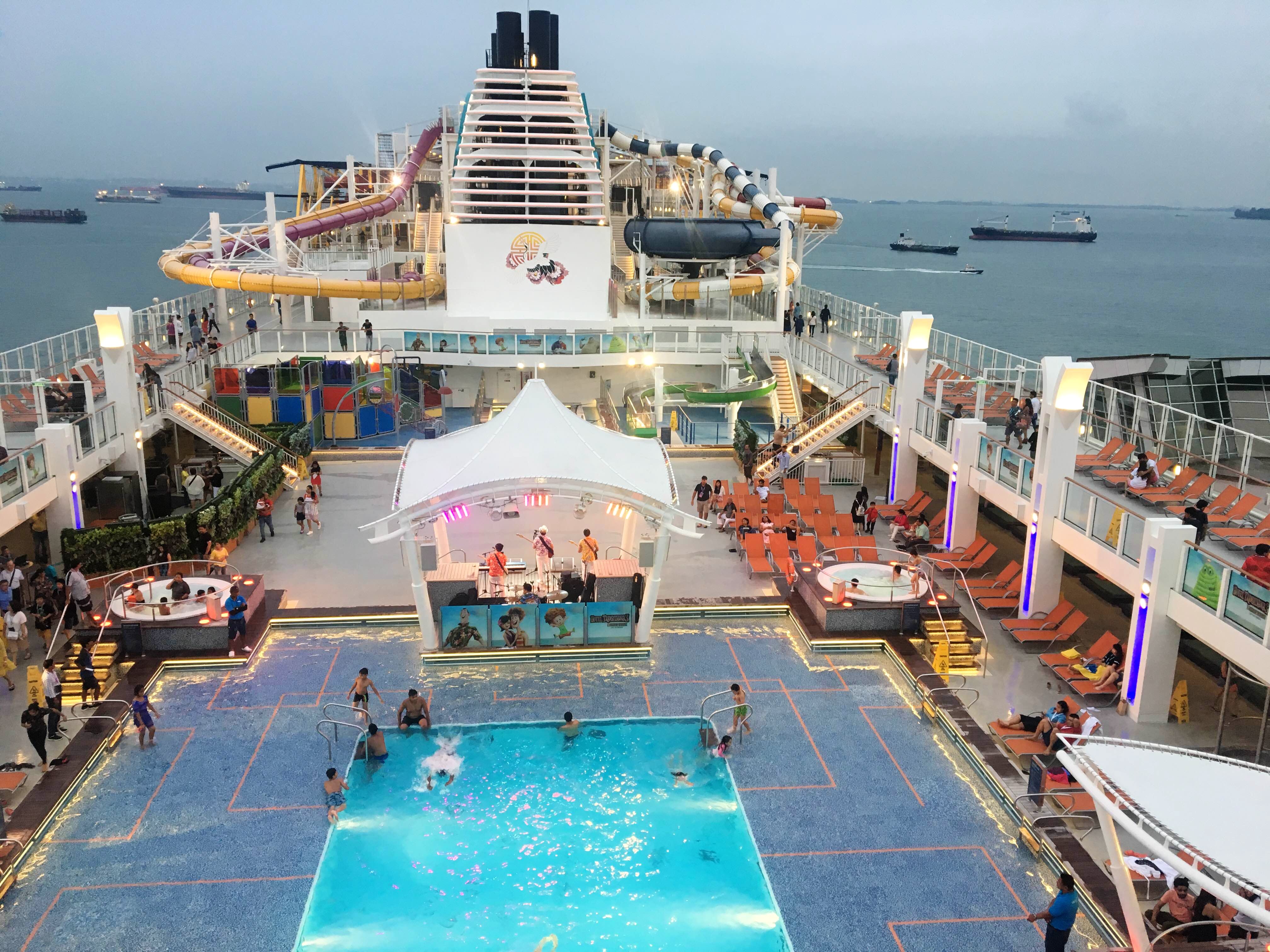 Ship,Swimming pool,Vehicle,Cruise ship,Watercraft,Vacation,Passenger ship,Tourism,Naval architecture,Deck
