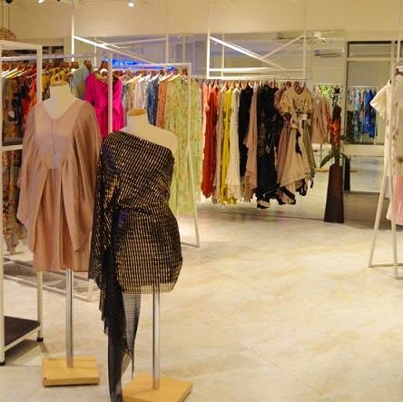 Boutique hot sale fashion stores