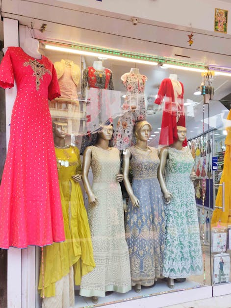 Ladies Designer Clothing Shop for Sale in Mira Road Mumbai