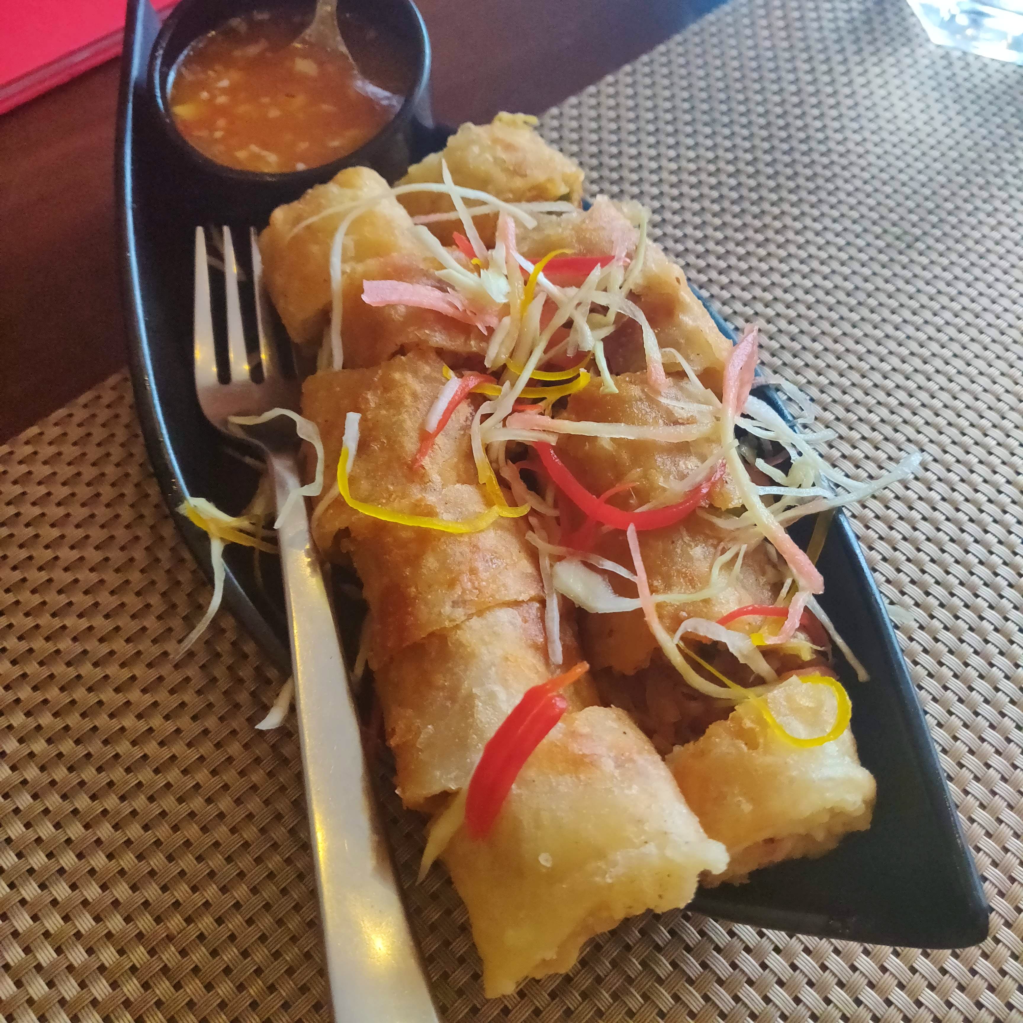 Dish,Food,Cuisine,Ingredient,Spring roll,appetizer,Meat,Produce,Chimichanga,Finger food