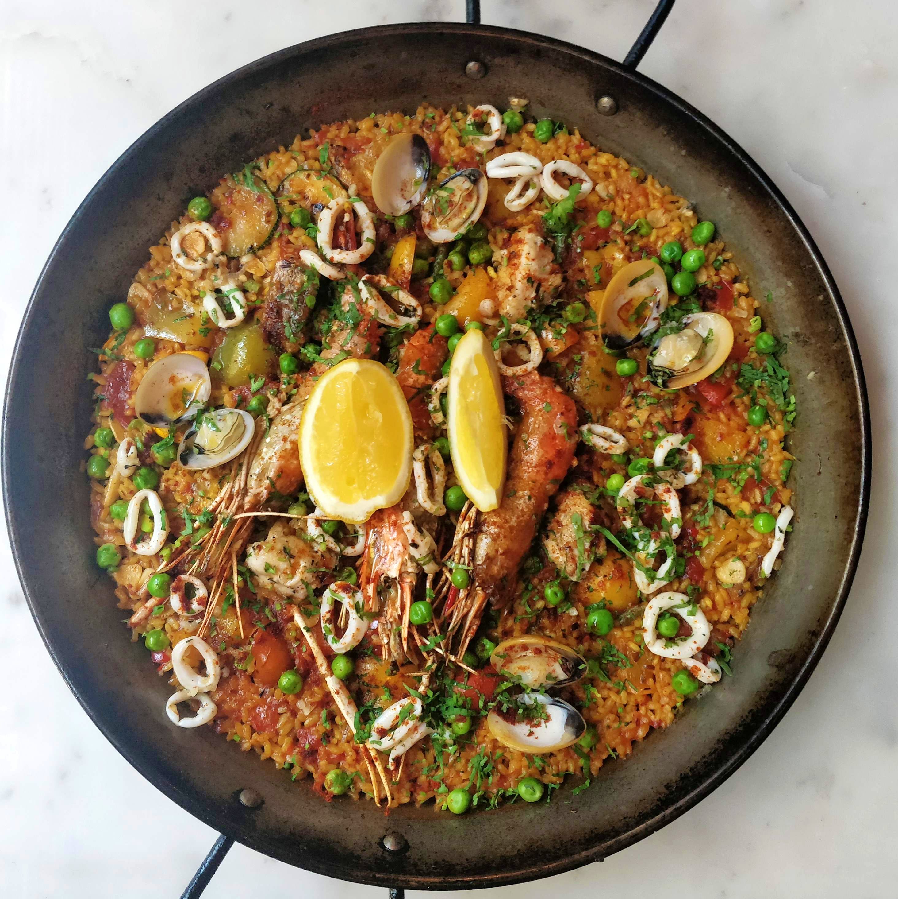 Dish,Food,Cuisine,Ingredient,Paella,Produce,Recipe,Staple food,Rice,Meat