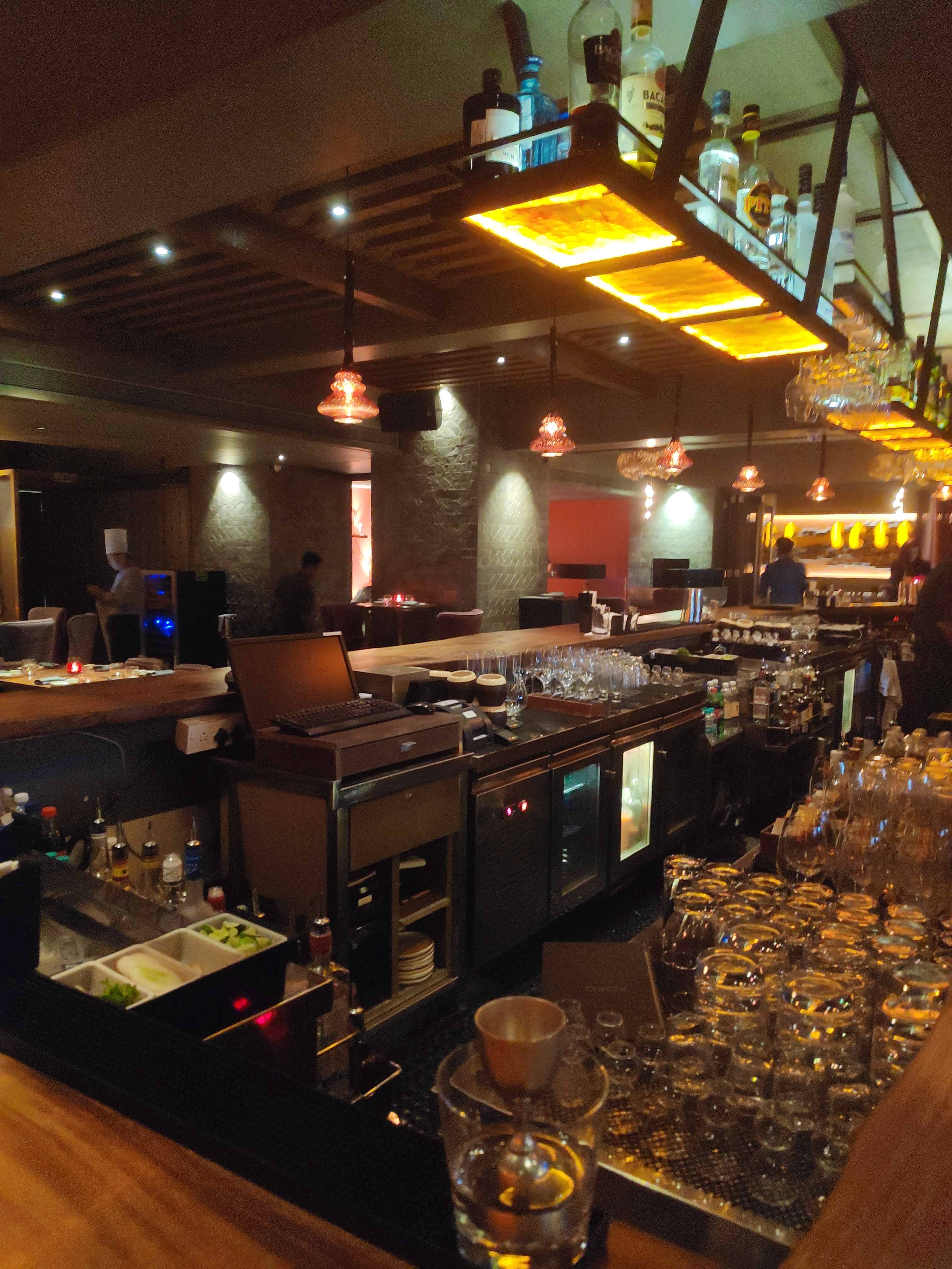 Restaurant,Tavern,Drinking establishment,Pub,Bar,Building,Room,Business,Interior design