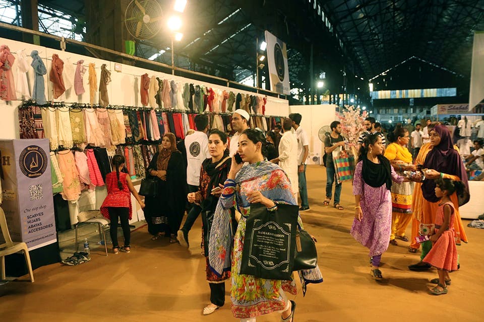 A Tour Around 8 Fabulous Street Markets Of Mumbai A Tour Around 8 Fabulous Street Markets Of Mumbai