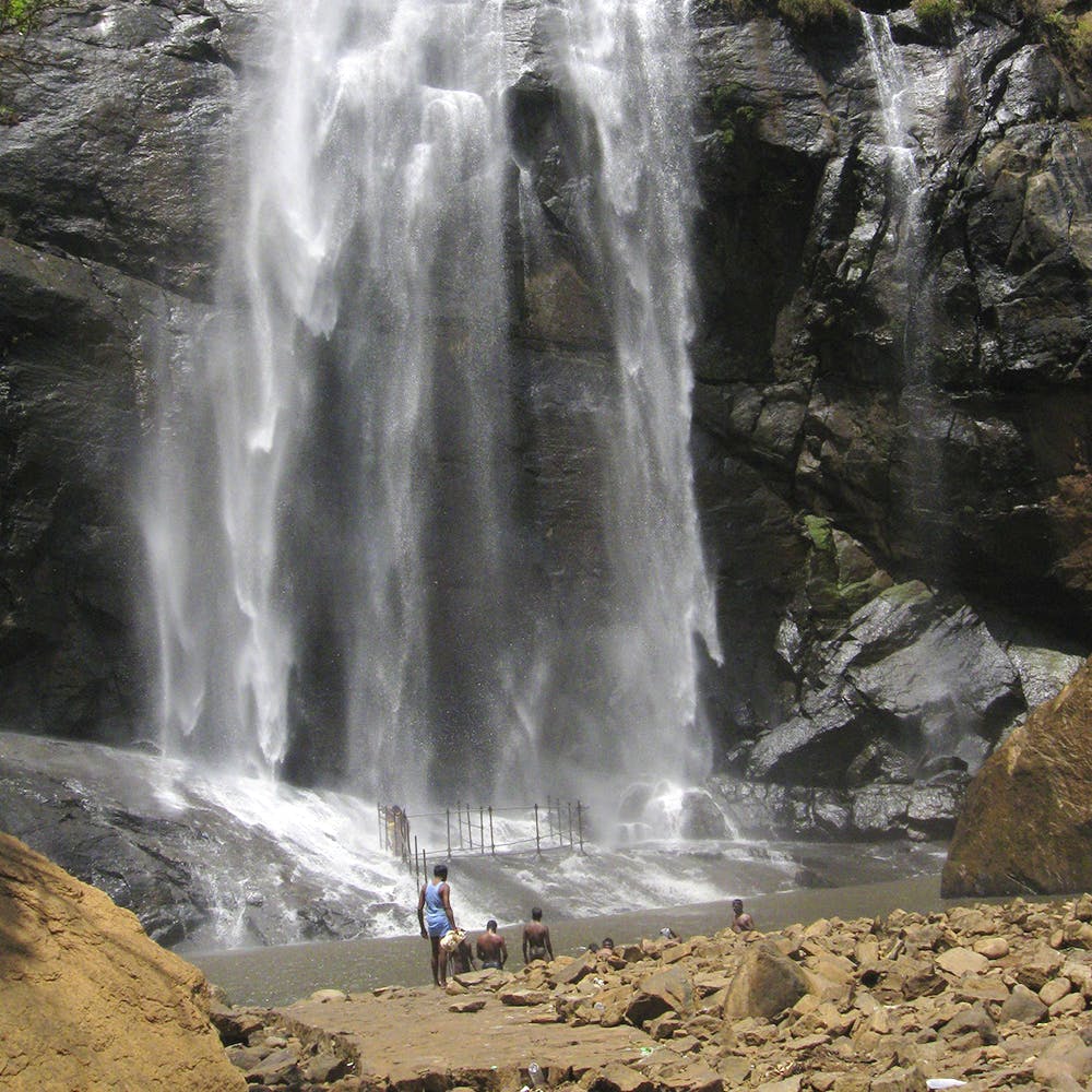 Waterfall,Body of water,Water resources,Water,Nature,Watercourse,Chute,Natural landscape,Nature reserve,Water feature