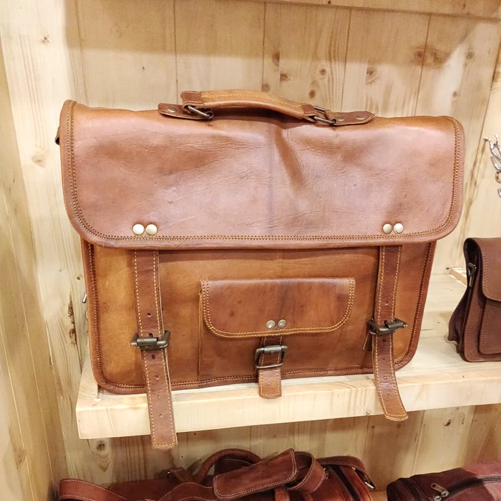 Bag,Leather,Brown,Baggage,Tan,Hand luggage,Business bag,Briefcase,Satchel,Handbag