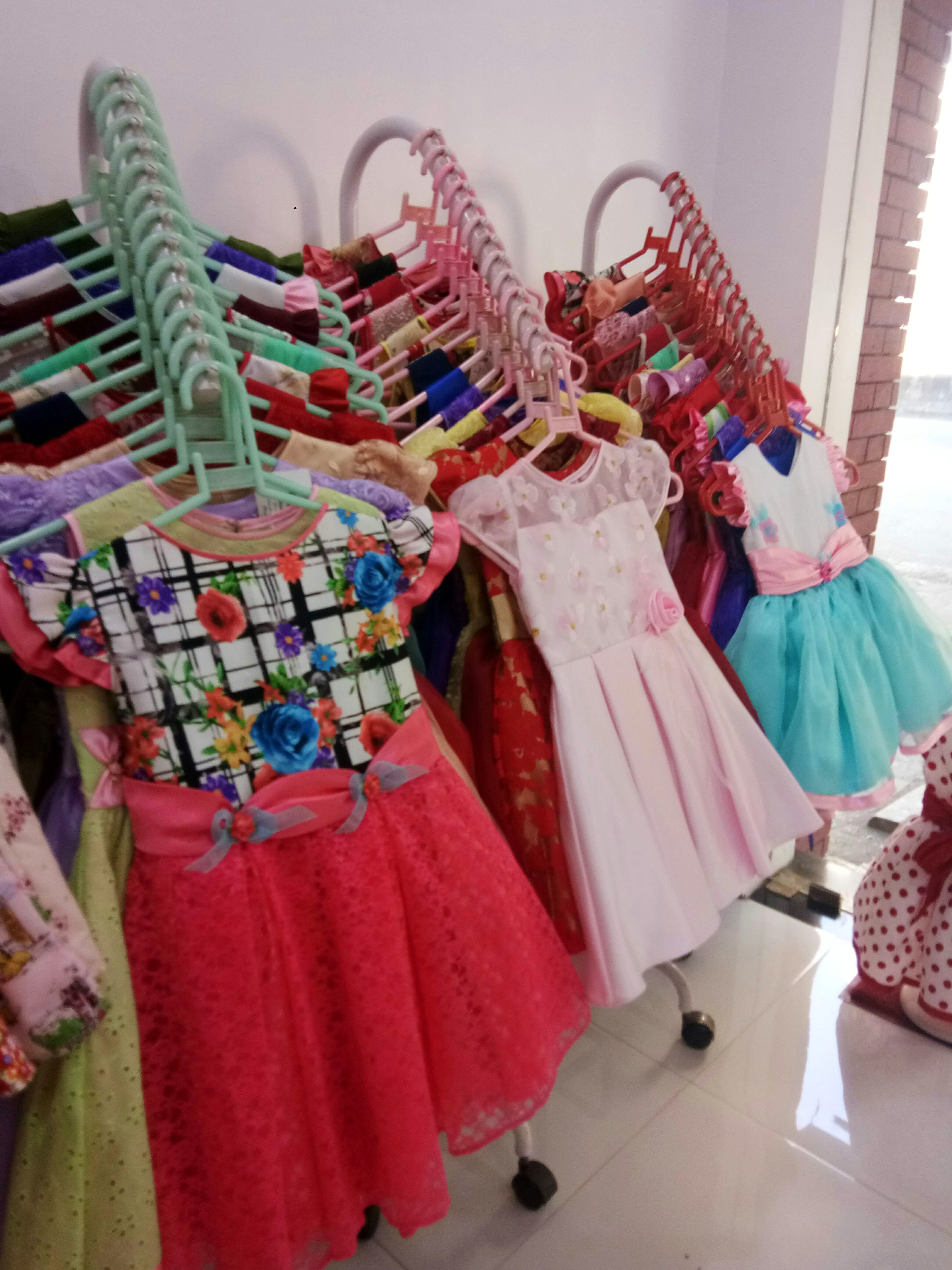 Fancy dress shop in on sale dadar