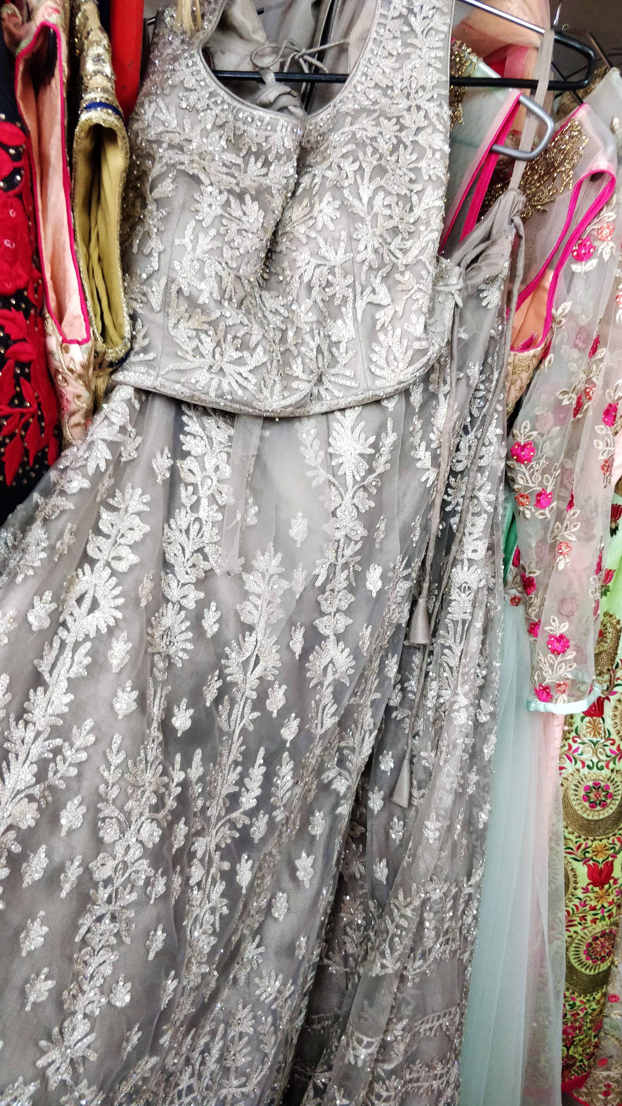 Budget Bridal lehenga shopping in mumbai Tanish Textile Shop No.7, Jai Hind  Estate No.1, Dr. Atmaram Merchant Road, Bhuleshwar, Near… | Instagram