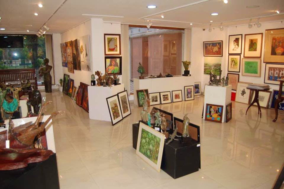 Art gallery,Building,Art exhibition,Exhibition,Museum,Tourist attraction,Interior design,Art,Room,Event