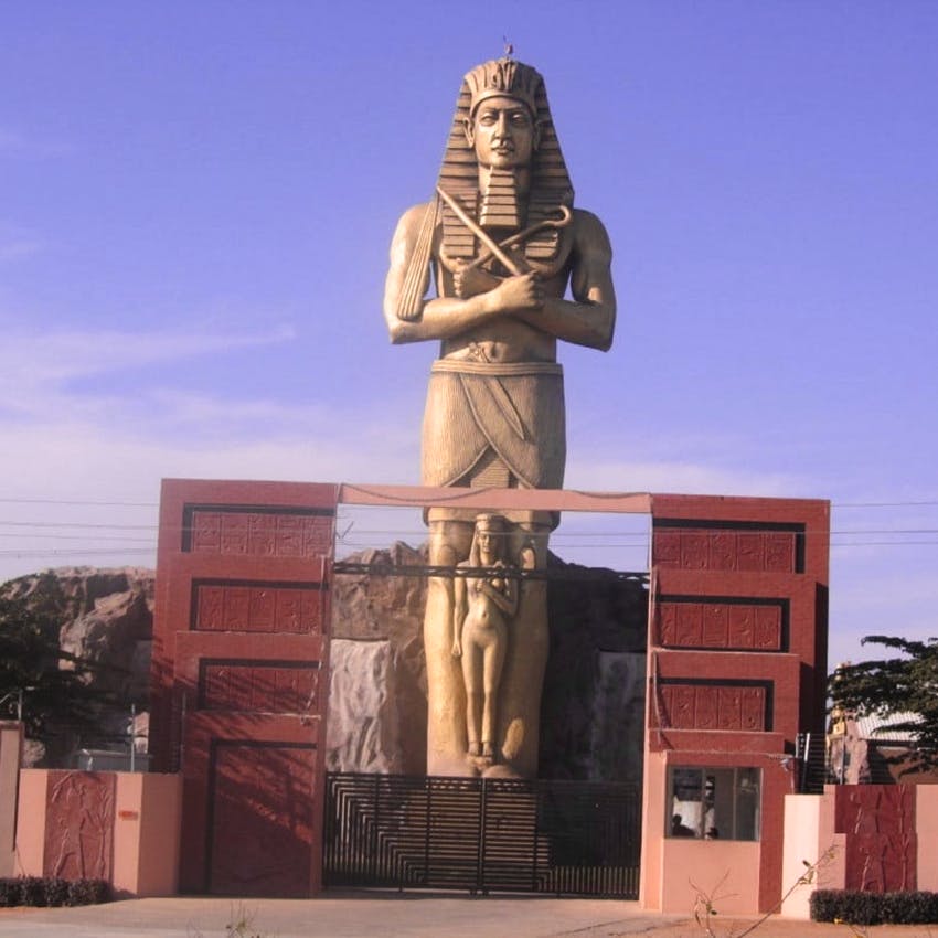 Sculpture,Landmark,Statue,Monument,Art,Artifact,Totem pole,Totem,National historic landmark,Temple