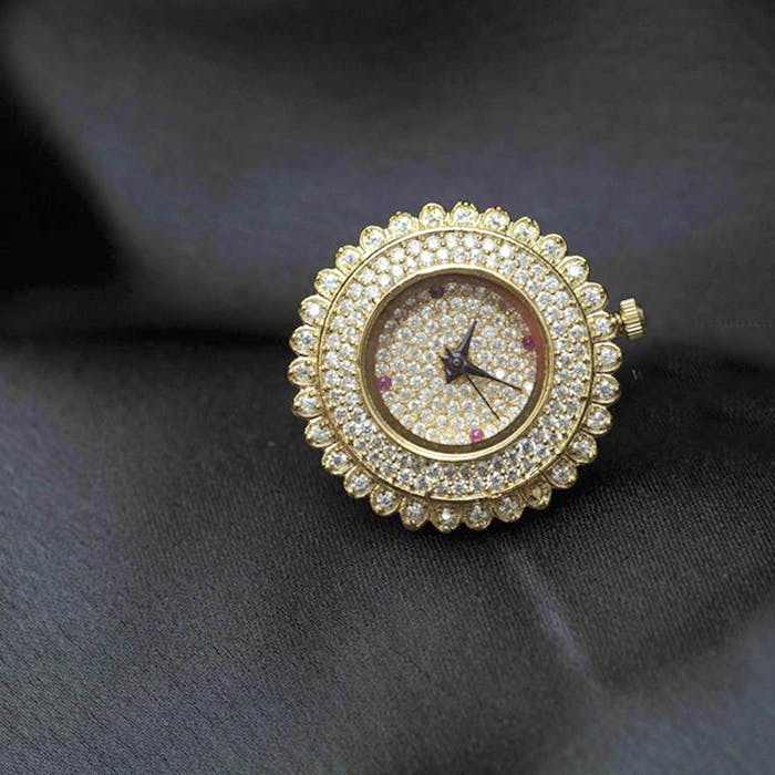Jewellery,Fashion accessory,Gemstone,Brooch,Diamond,Engagement ring,Ring,Metal
