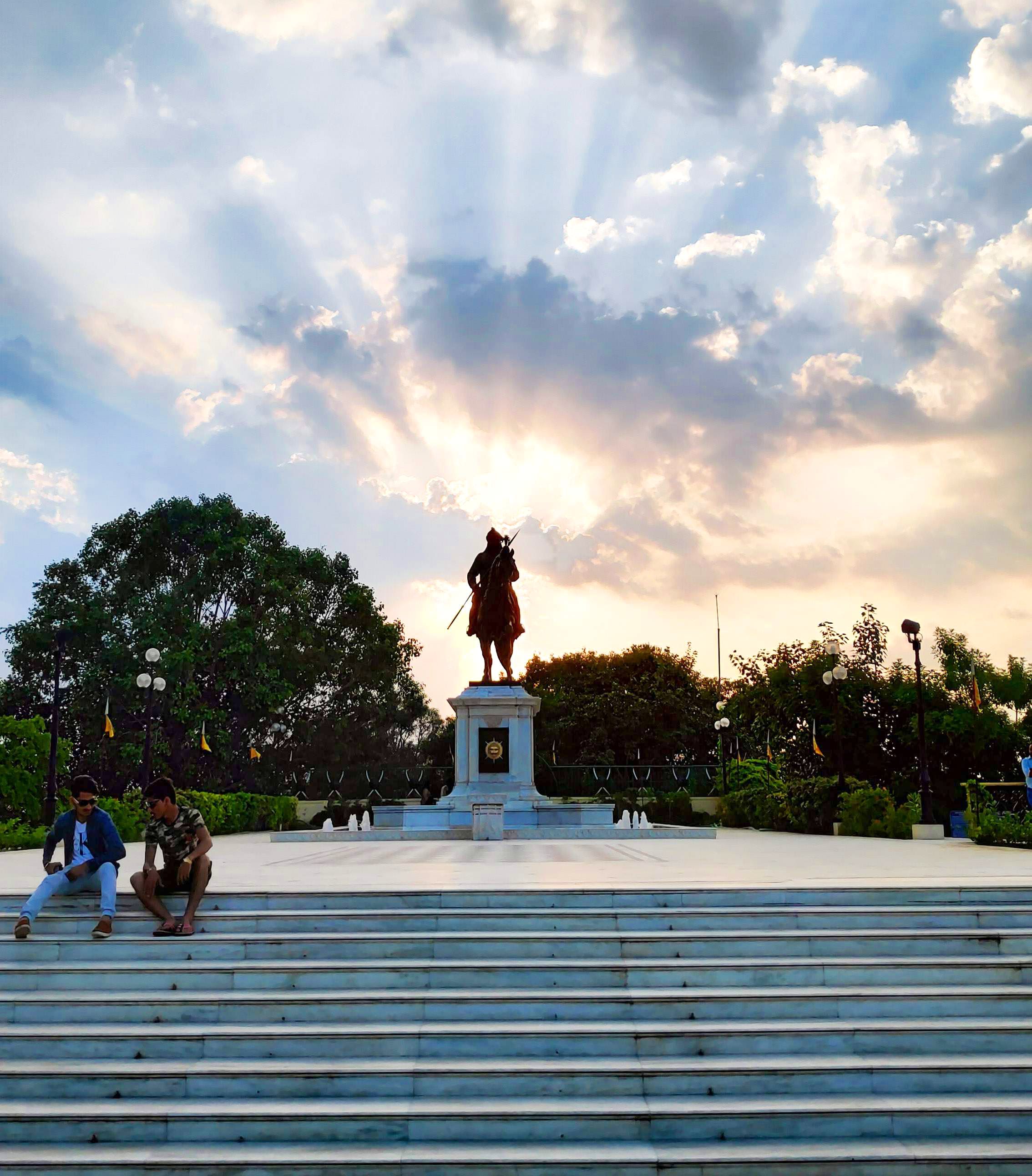 Sky,Statue,Cloud,Monument,Landmark,Memorial,Tree,Tourism,Vacation,Architecture