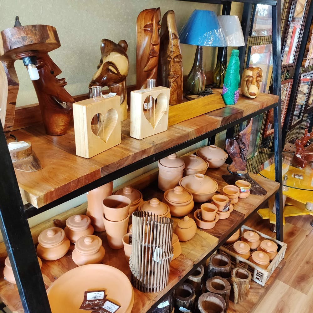 Shelf,Pottery,Shelving,Room,Wood,Furniture,Collection,Ceramic,Interior design,Art