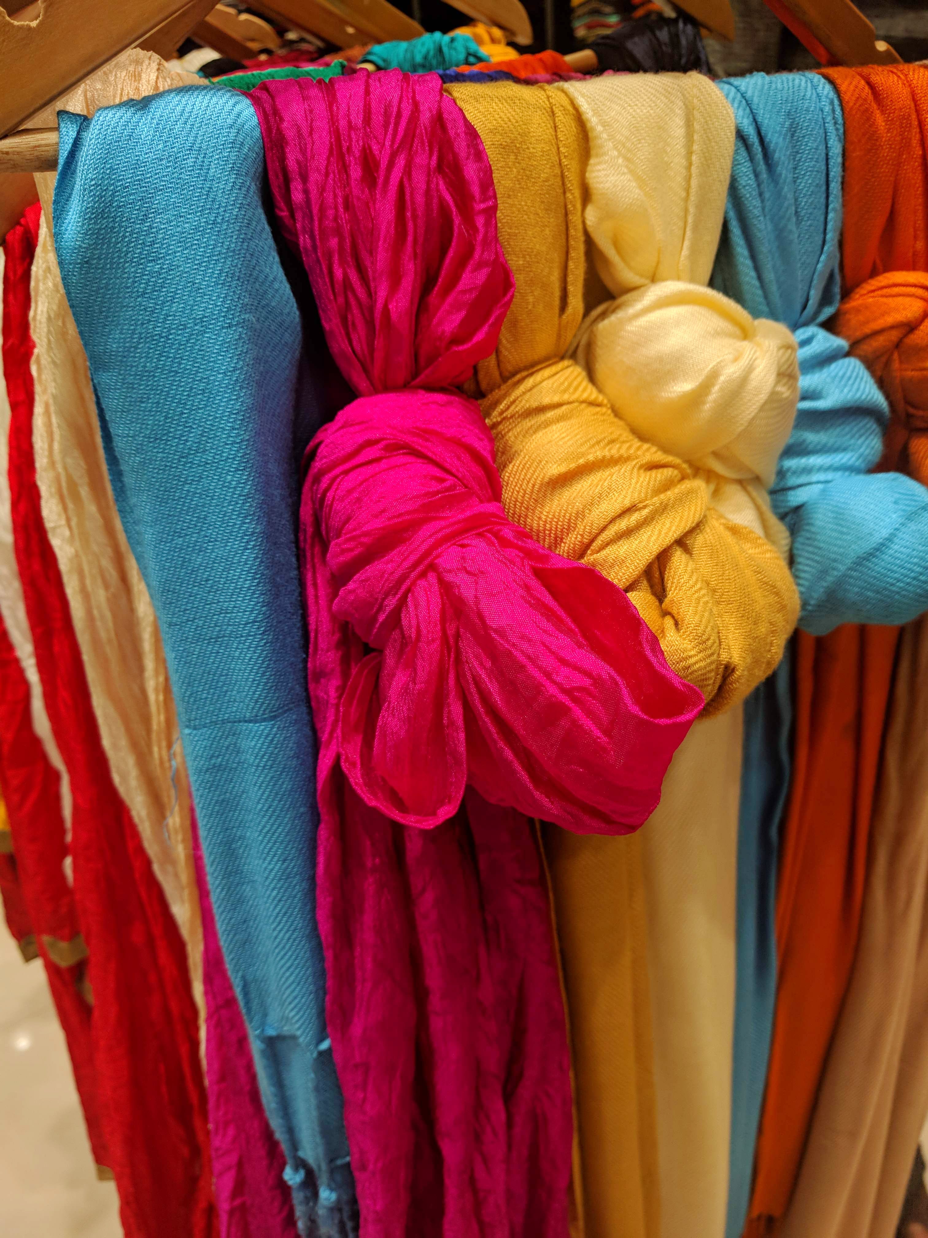 Wool,Silk,Textile,Magenta,Woolen,Scarf,Thread,Room,Turban,Stole